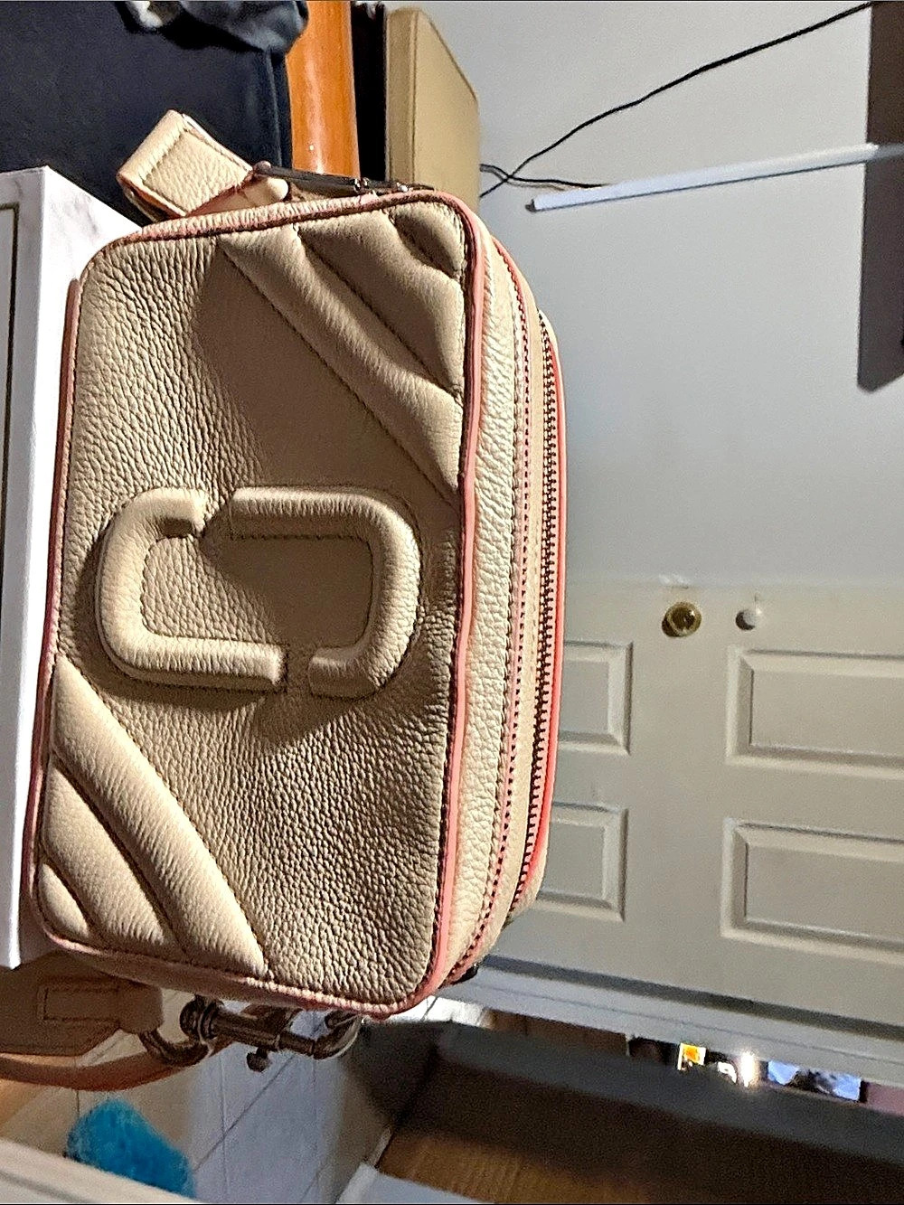 MARC JACOBS The Snapshot Camera Bag Crossbody Pink & Beige